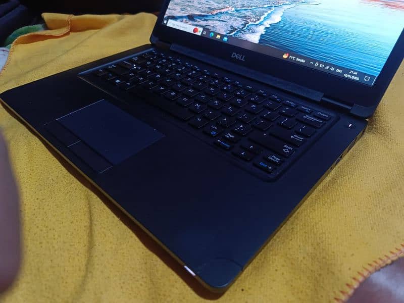 Dell Core i5. . . 8th generation laptop 9