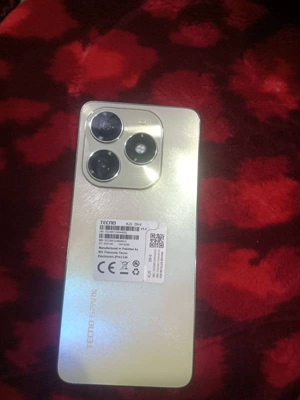 Tecno spark 20 Golden Color 8+8+256Gb 0