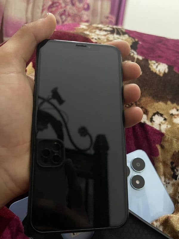 iphone xs max 3