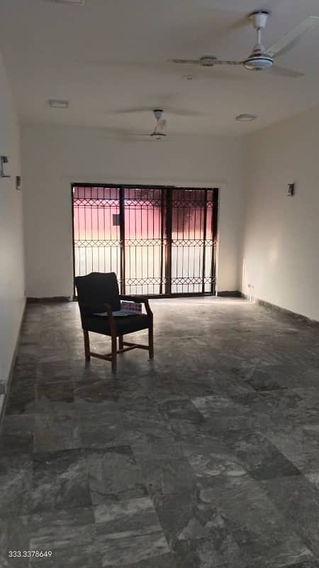 Clifton Commercial Use 600 Yards Bungalow For Rent Prime Location 4