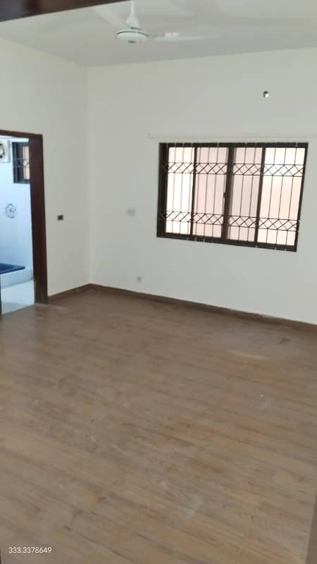 Clifton Commercial Use 600 Yards Bungalow For Rent Prime Location 11