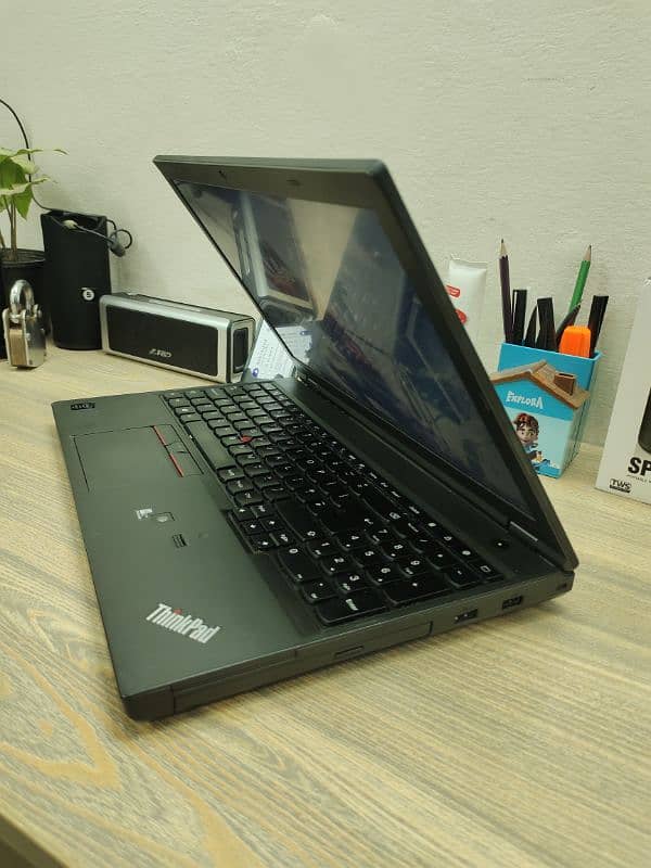 Lenovo Thinkpad W541 core i7 4th Gen 2 GB graphic card (dedicated) 3