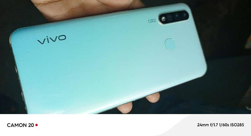 Vivo y19 4+1GB extend ram 128Gb storage 2