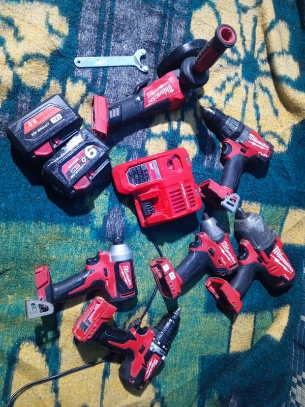 Milwaukee M18 brushless tools set 0