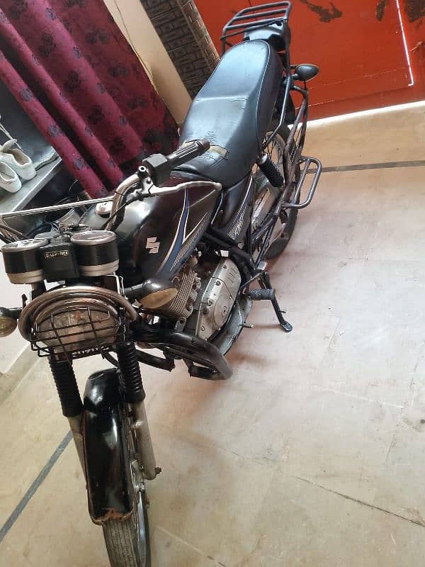 SUZUKI GS 150 good condition 5