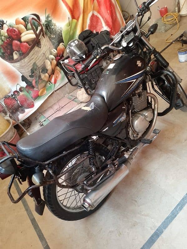 SUZUKI GS 150 good condition 9