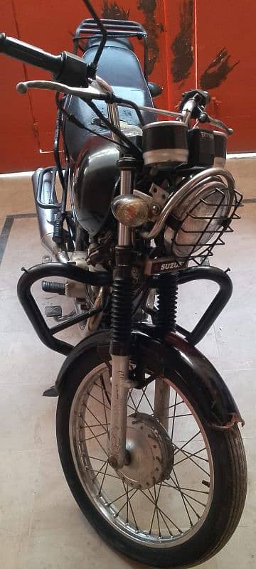 SUZUKI GS 150 good condition 10