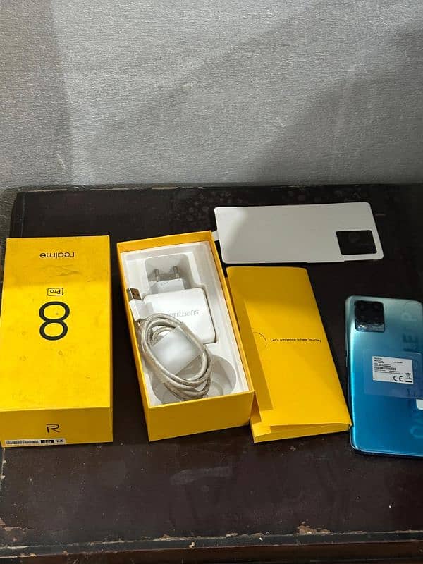 realme 8 pro. complete box 4