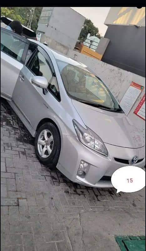 Toyota Prius 2012 1