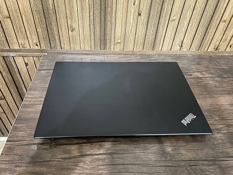 Lenevo Thinkpad T480s Core i7 8th Gen, Storage 512 / RAM 8GB 5