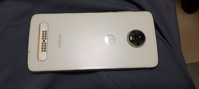 Motorola Moto Z4 0