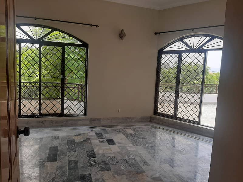 G/11 500sq Yd Separate Gate 3 Bed Upper Portion Available For Rent 0