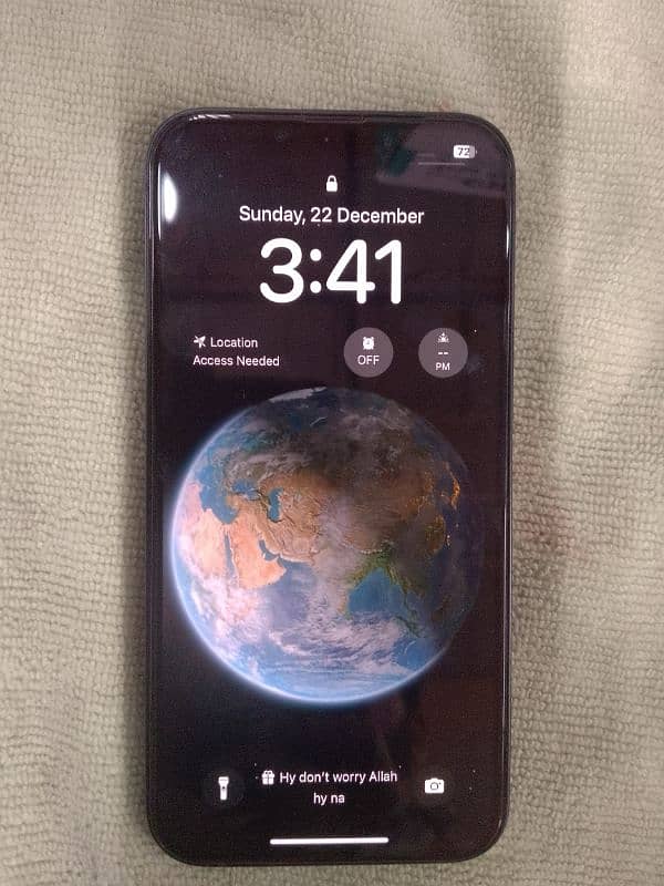 I phone 13 128 GB water resistant 2