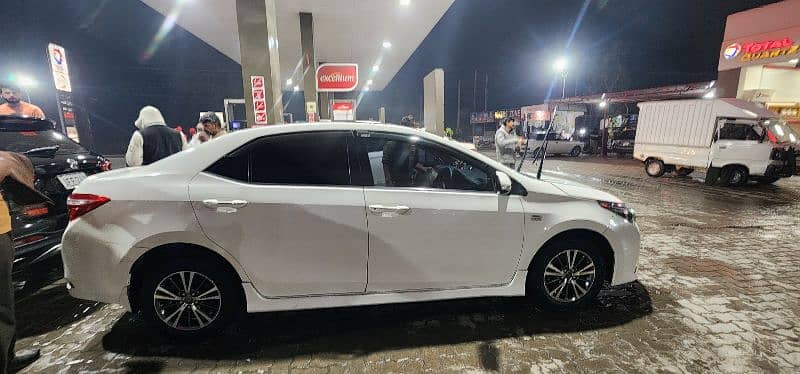 Toyota Altis Grande 2016 3