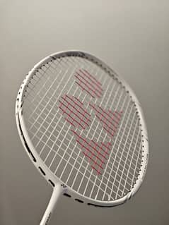 YONEX