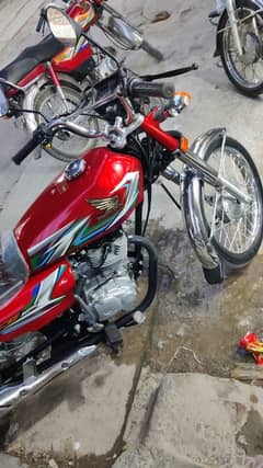 Honda 125 2023 model Applied for phone number 03201581328