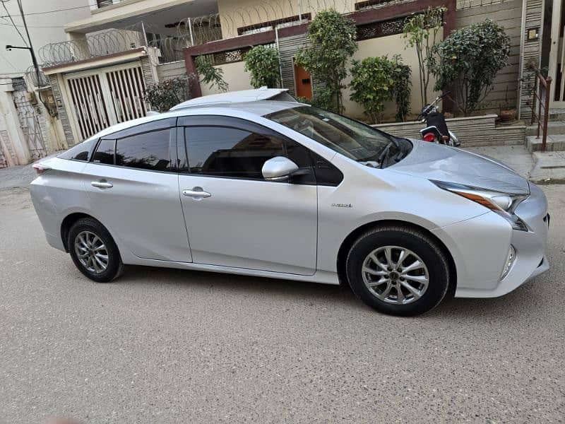 Toyota Prius 2017 2