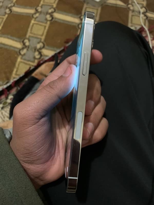 iPhone 12 Pro 512gb pta dull sim approved but sim Nahin 3