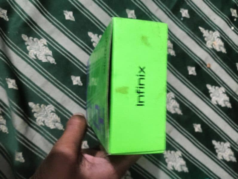 infinix hot 40i box only Box available 4