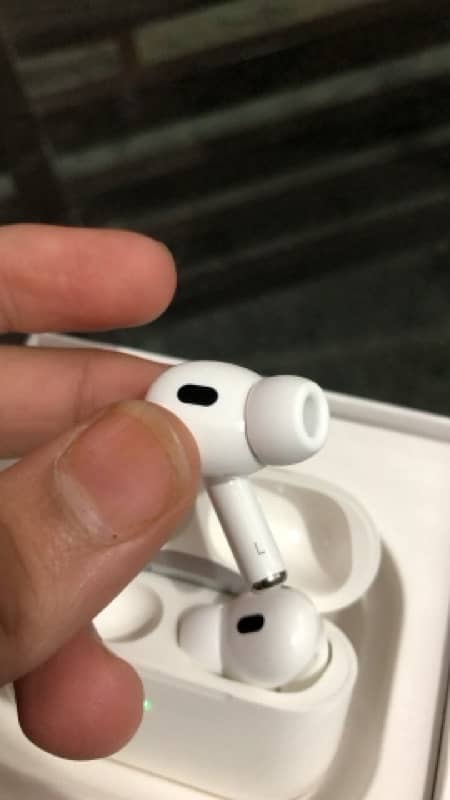 apple airpods pro 2 4