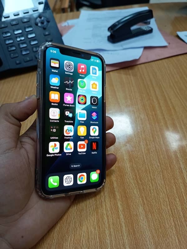 iPhone Xs | PTA Dual Sim 6