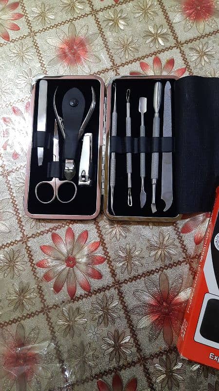 Professional nail kit. 2