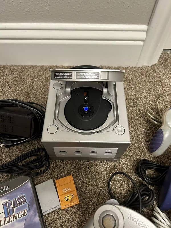 Silver Nintendo Gamecube 6