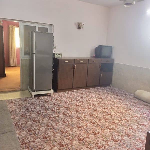 120 sq. yards flat at Dehli colony, Clifton 1