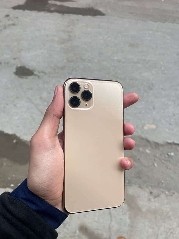 iphone 11 pro 2