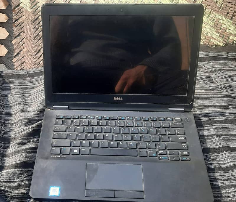 Dell laptop for sell ram 8gb rom 256gb ssd 2