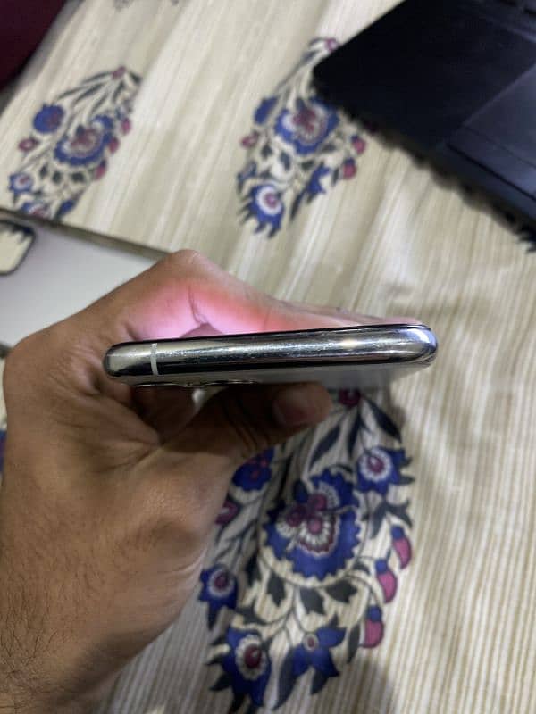 Iphone 11 Pro urgent sell 3