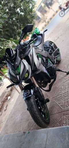 kawasaki z1000 Monster edition