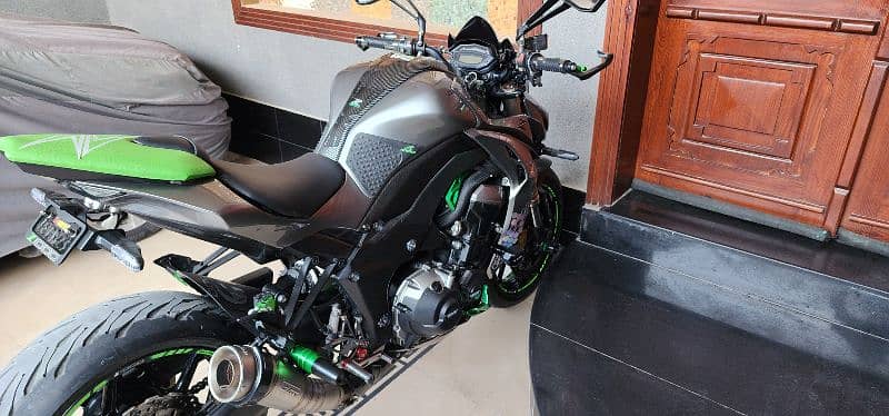 kawasaki z1000 Monster edition 7