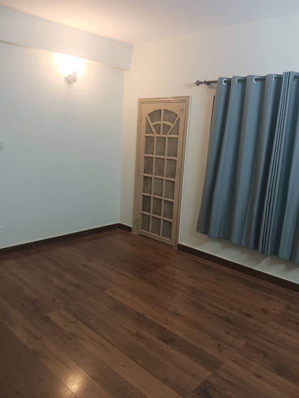 PHA C-Type Ground Floor Flat For Rent G-11/4 5