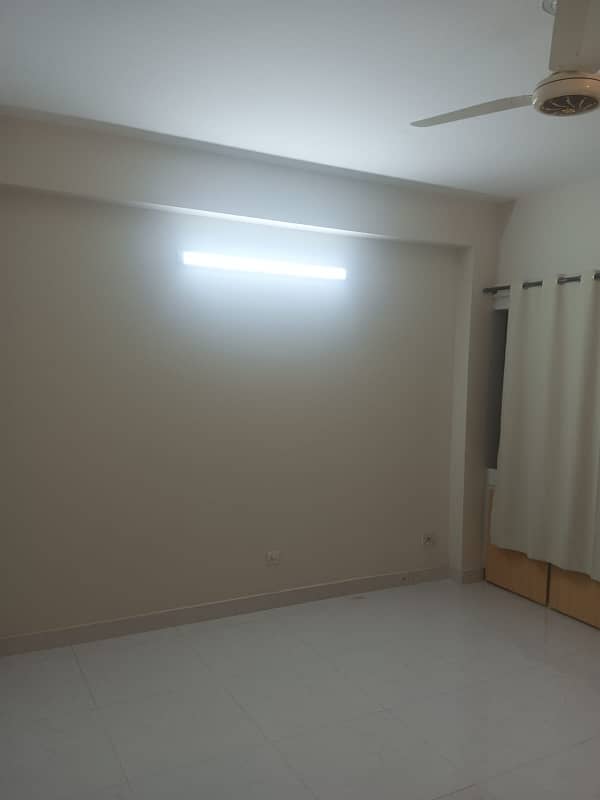 PHA C-Type Ground Floor Flat For Rent G-11/4 10