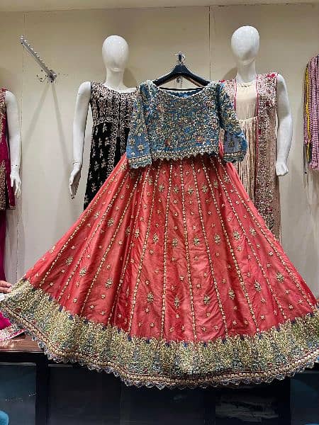 bridal mehndi lehnga 2