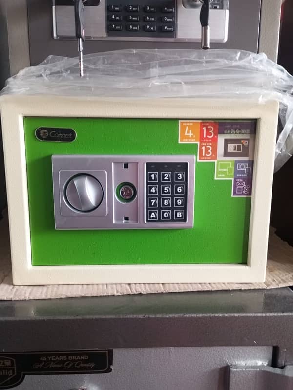 digital safe locker 0