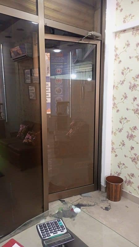 commercial shop for sale in Jinnah Mall plaza 150 feet road main front 4