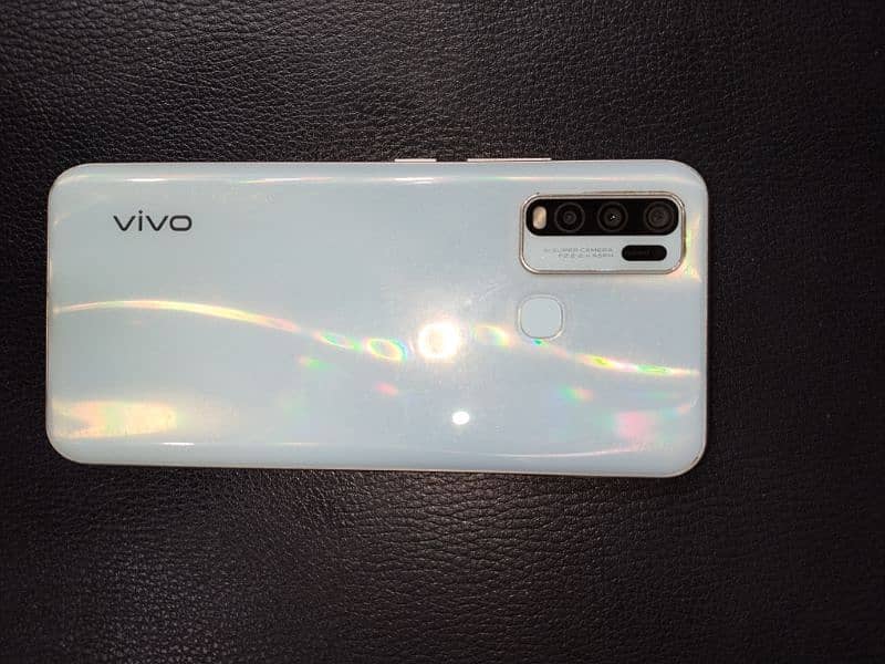 vivo y30 4