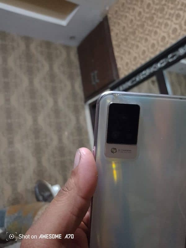 Vivo V21 1