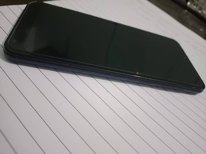 Samsung Mobile A20 (like new) 0