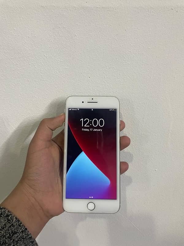 iphone 7+ pure white colour 1