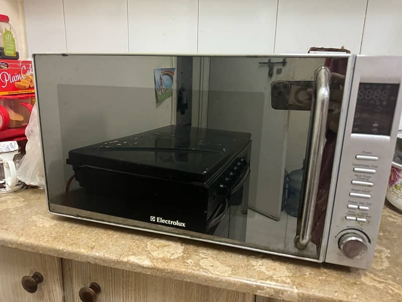 Microwave oven 4