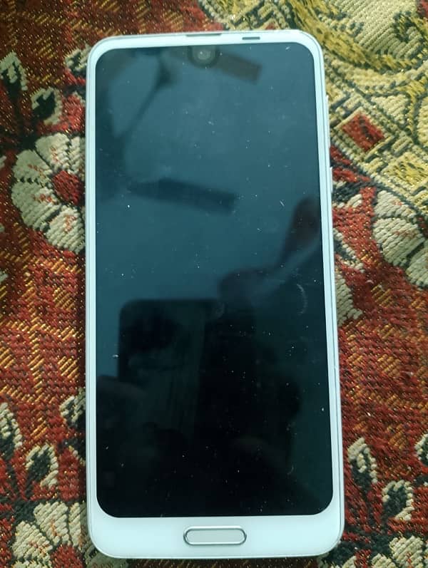 Sharp Aquos R2 for urgent sell 3