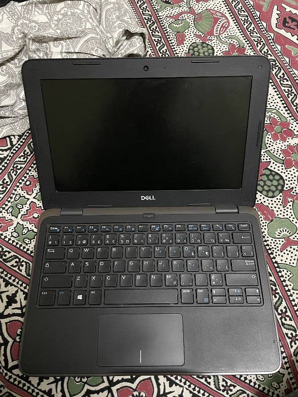 Dell Latitude 3190 With Charger 0