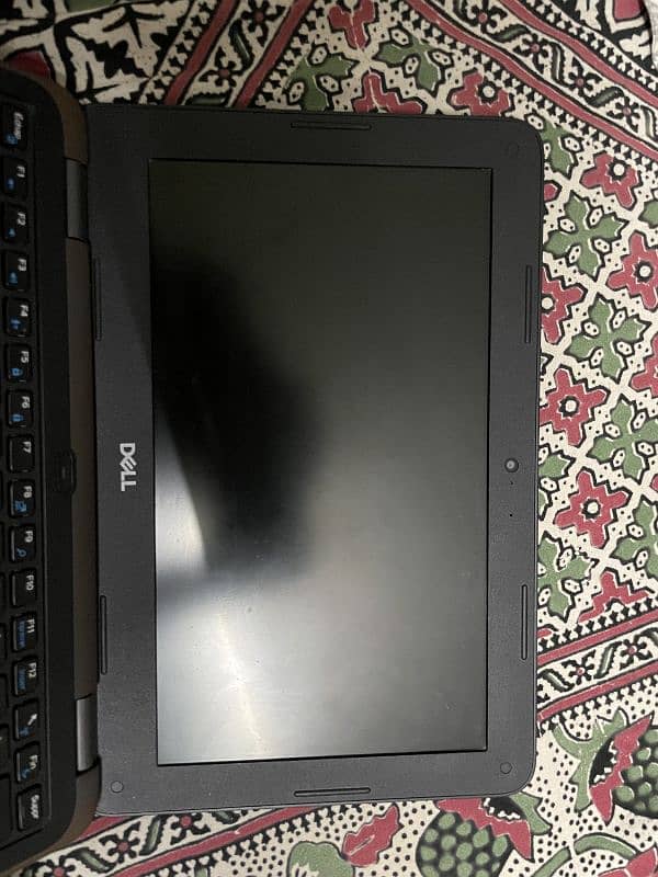 Dell Latitude 3190 With Charger 3