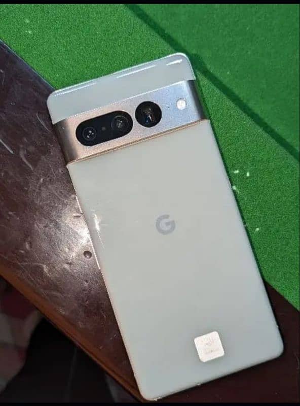 google Pixel 7 pro (12-128).  Non PTA/oem locked 0