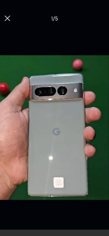 google Pixel 7 pro (12-128).  Non PTA/oem locked 1