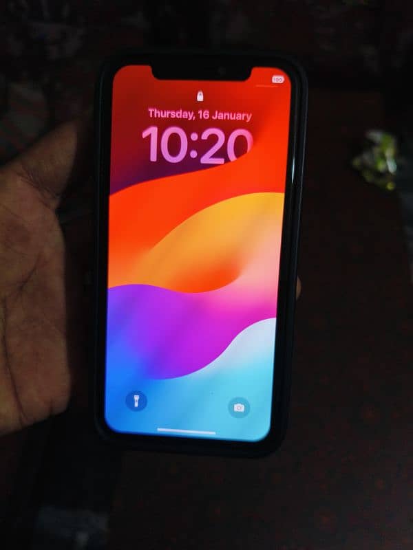 iPhone 11pro Pta Approved 256GB gold colour 7