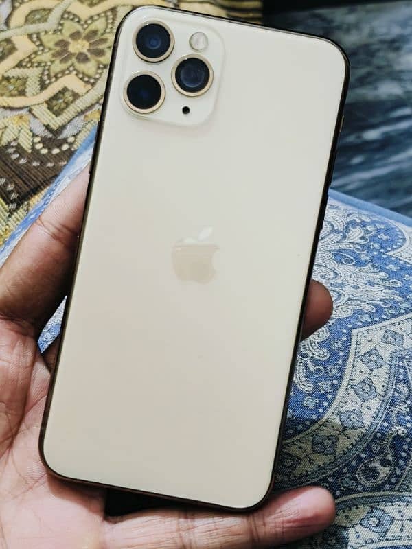 iPhone 11pro Pta Approved 256GB gold colour 13